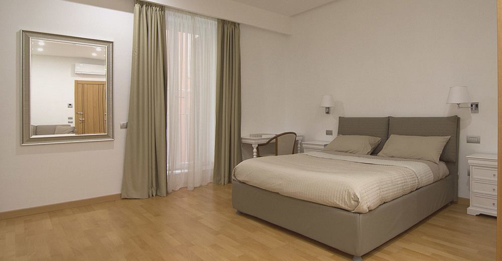 La Strada Parlata Hotell Neapel Exteriör bild